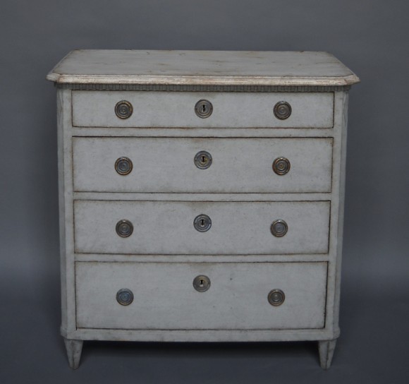 Antique Swedish Chest of Drawers in the Gustavian Style
